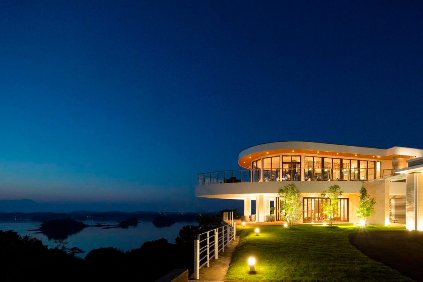 3.まるで天空に浮かぶ豪華客船「天草 天空の船」3384494