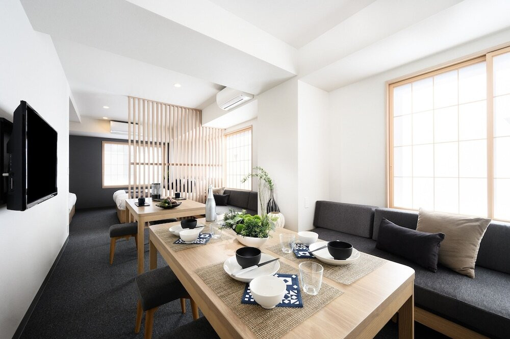 客室内のダイニングエリア