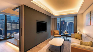 キャノピーコーナースイート (キングベッド)