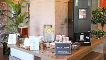 ロビーラウンジ / 4