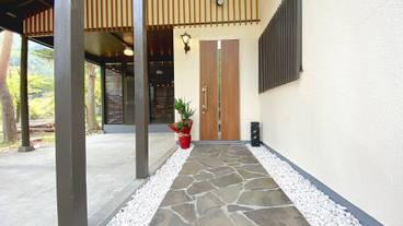 施設の入り口 / 6