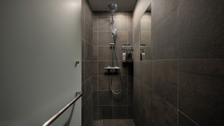 スーペリアクィーン/シャワーブース 禁煙