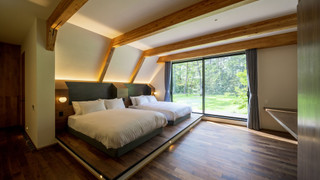 ラグジュアリー コンドミニアム