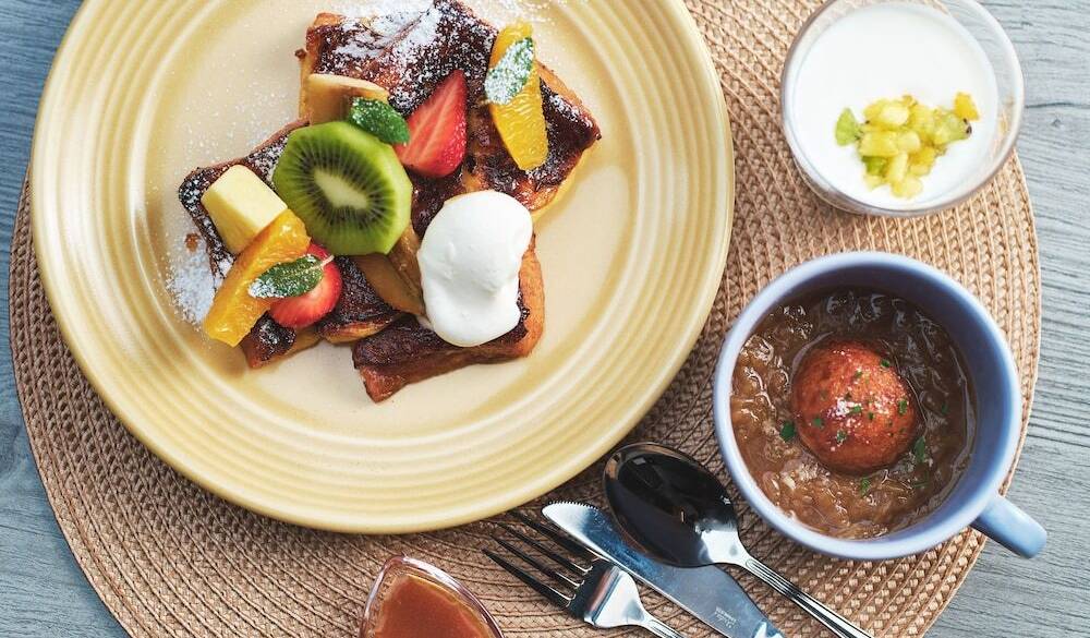 朝の光の中でいただく
ヘルシーな朝食 / 3