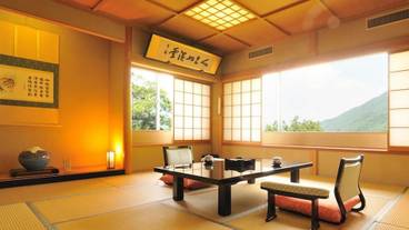 客室内のダイニングエリア / 18