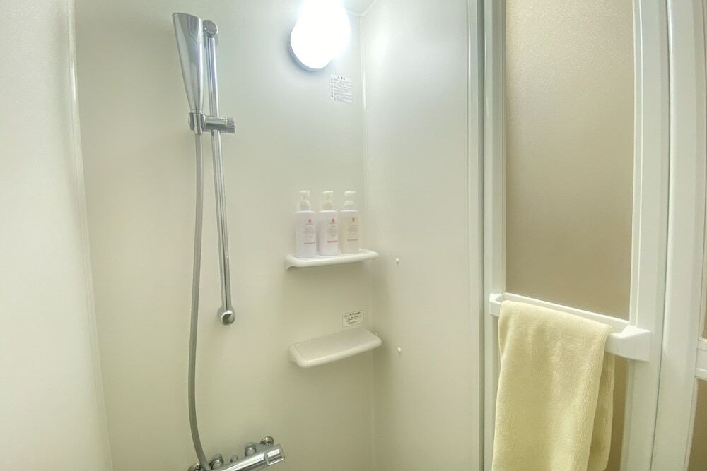 バスルームのシャワー