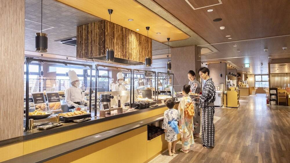 レストラン