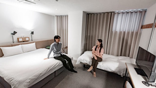 スタジオツインルーム 禁煙 (ダブルベッド1台およびシングルソファベッド1台）