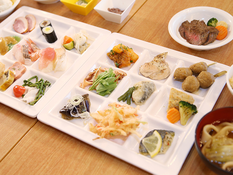 50種類以上の夕食バイキングで舌鼓♪4248708