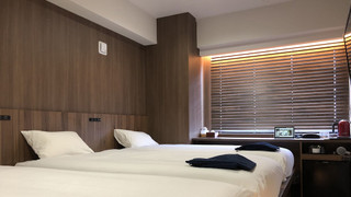 スタンダード トリプルルーム シングルベッド 3 台 禁煙