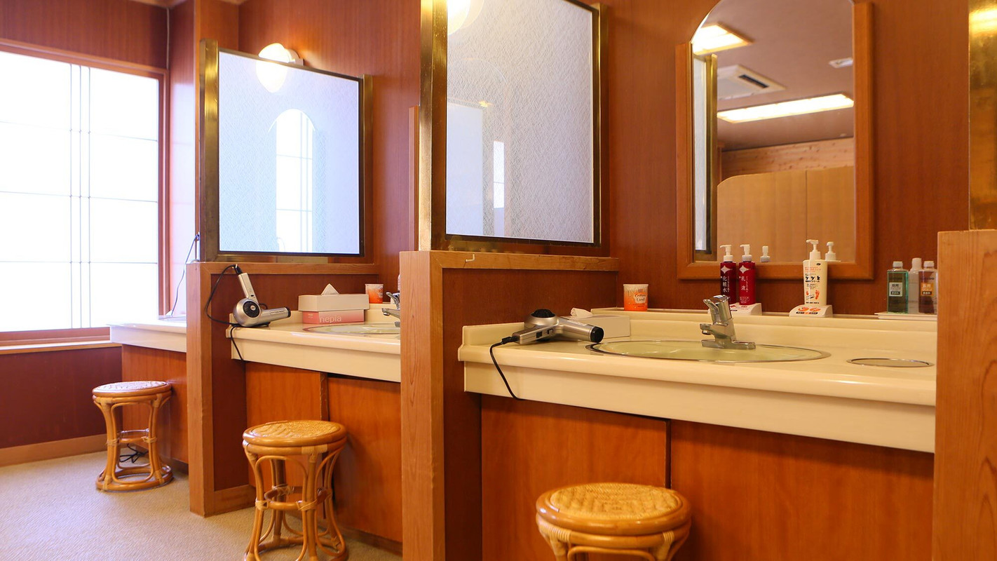 パウダールーム