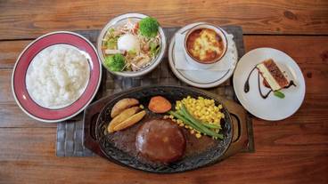 食事・飲み物 / 3