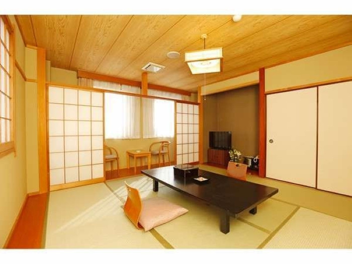 客室は全て和室。シンプルで清潔感があり、心の底から寛げます