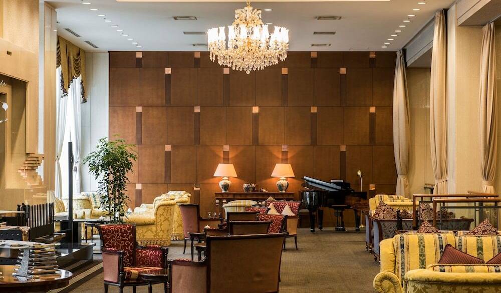 ロビーラウンジ / 1