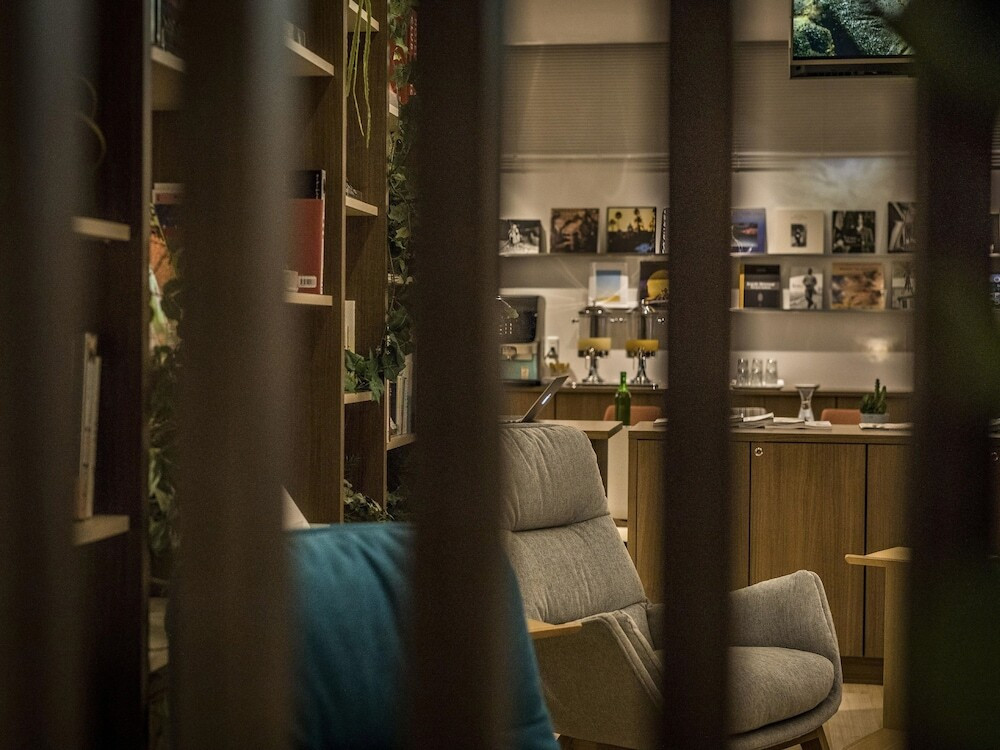 ロビーラウンジ