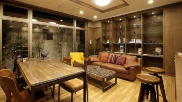 客室内のダイニングエリア / 14