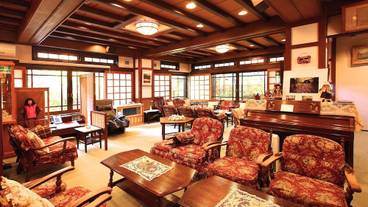 内部エントランス / 2