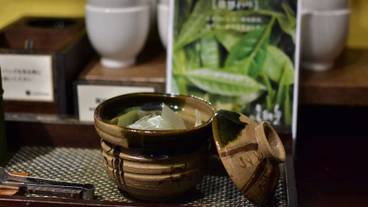 食事・飲み物 / 3