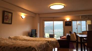 客室内のダイニングエリア / 9