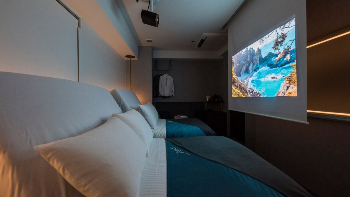 13.全室プロジェクター付きのスタイリッシュなホテル「slash 川崎」4234228