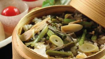 食事・飲み物 / 35