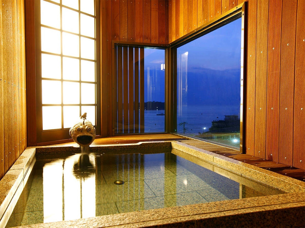 女性大浴場／半露天風呂