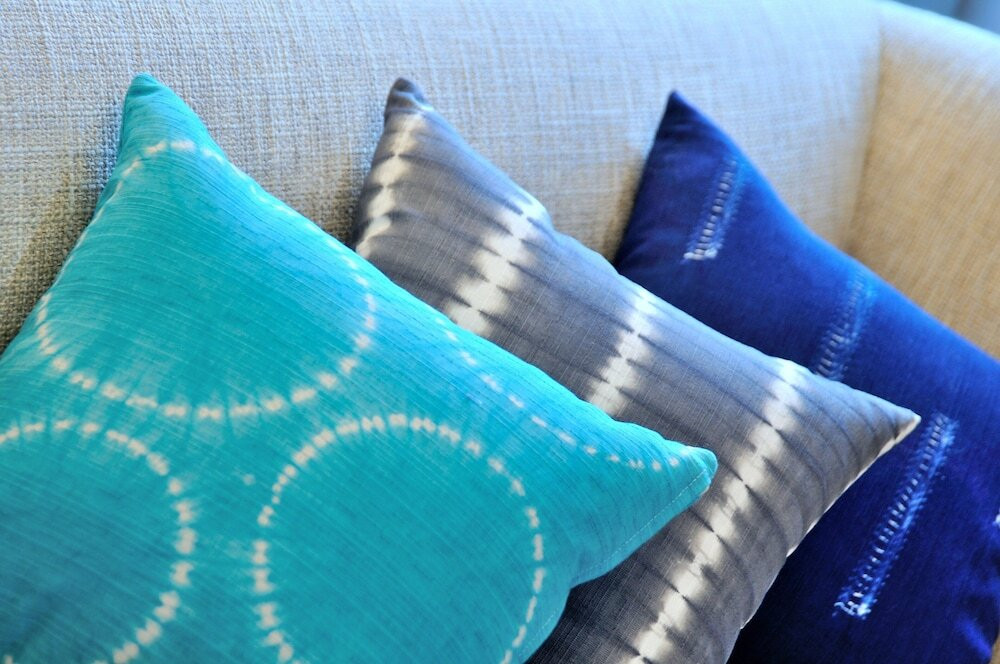 有松絞のクッションカバー