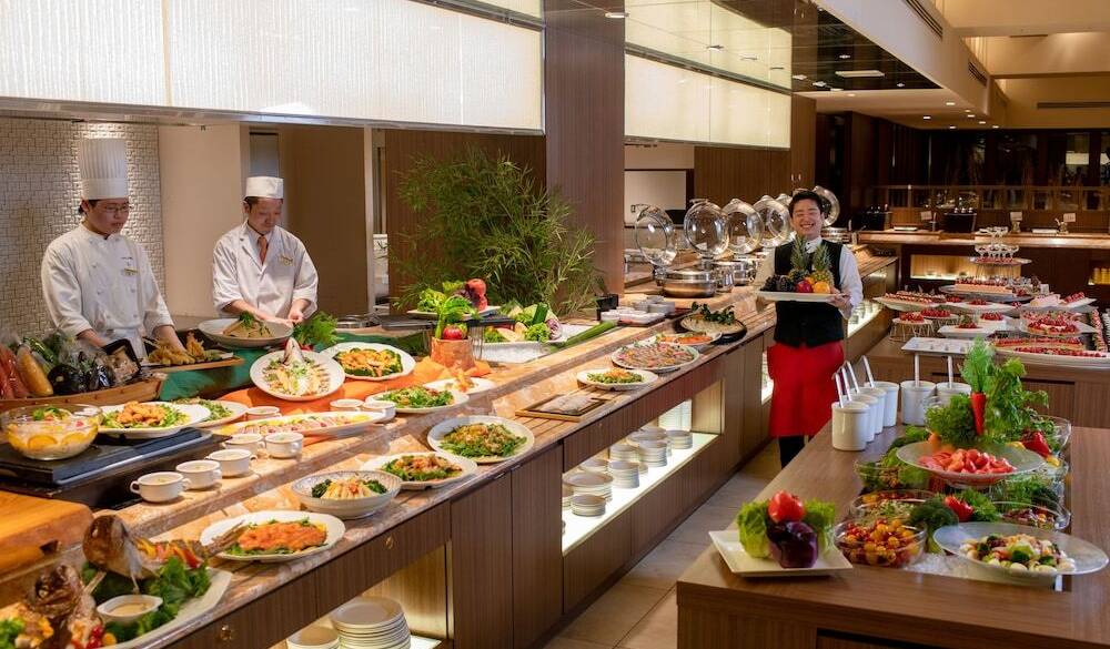 ラ･セレース 和洋中バイキング / 1