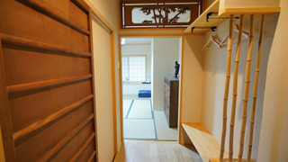 (105室) 1階 中庭3人部屋 (個室、専用トイレ、シャワー付)