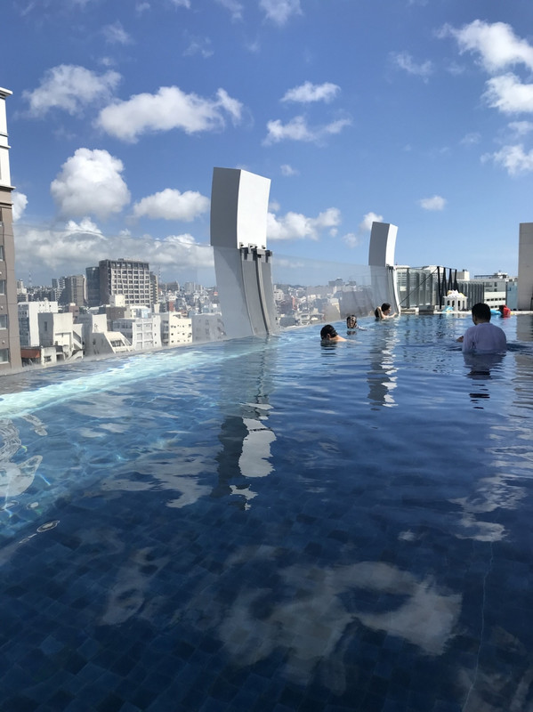 プール