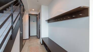 内部エントランス / 2