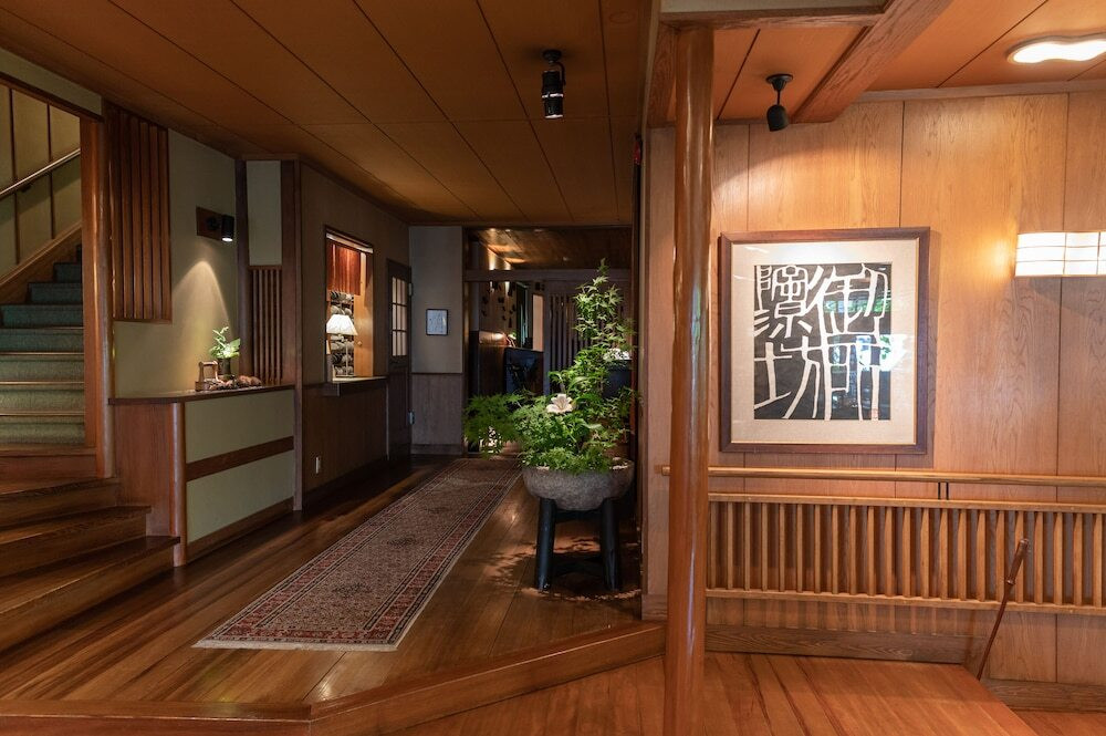 エントランス①