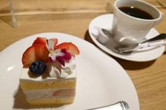 SARAS CAFE ＆ BRASSERIE