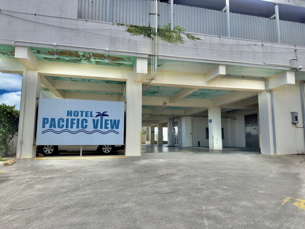 施設の正面