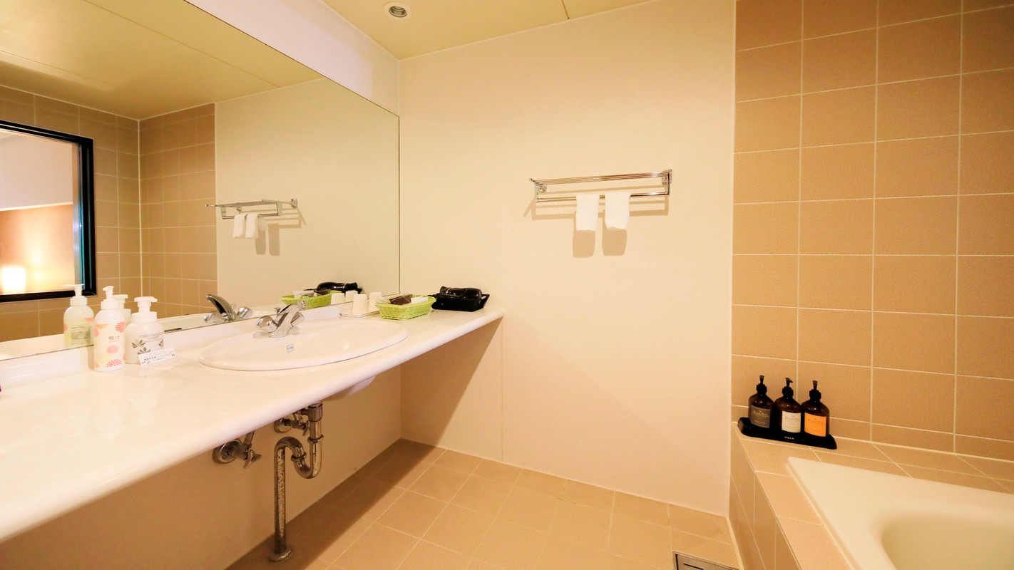 露天風呂付和室／バスルーム①