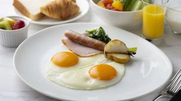 朝食／メインディッシュ一例⑤ / 7