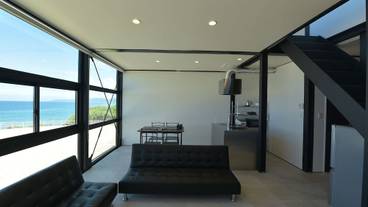 客室内のダイニングエリア / 5