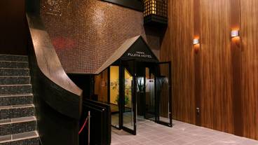 内部エントランス / 2