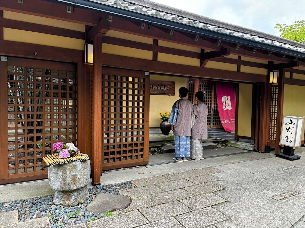 施設の正面