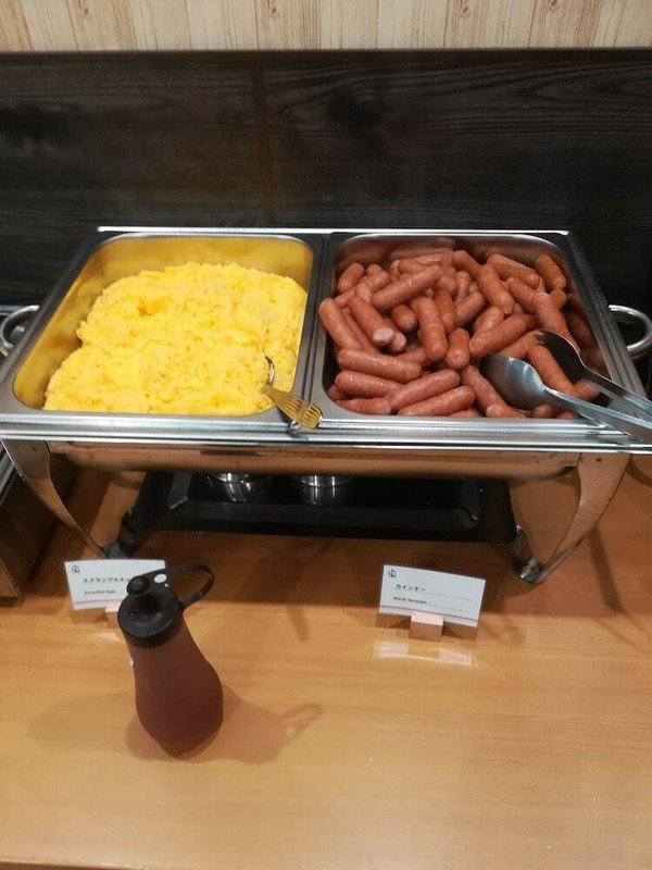 朝食ビュッフェ