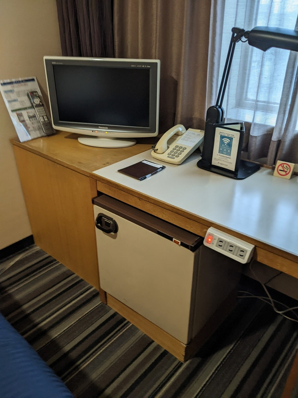 ソケットの１番左はスマホの充電が全然進みません。