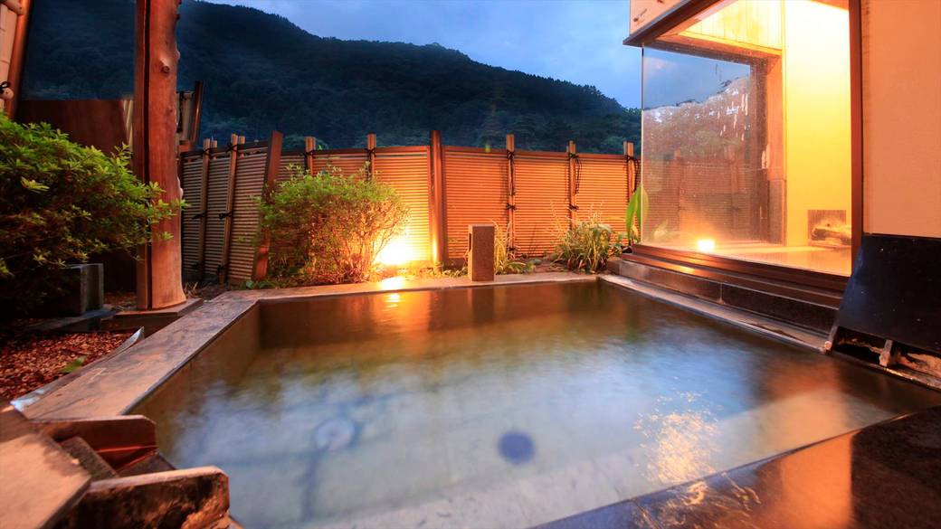 「山の湯」露天風呂 / 1