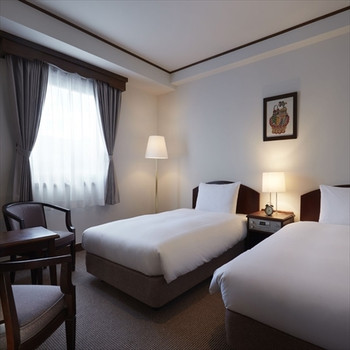 JR松本駅から徒歩約15分、松本城まで約6分3391915