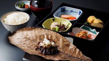 旅館のお食事処 / 27