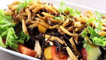 食事・飲み物 / 16