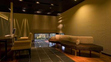 ロビーラウンジ / 2