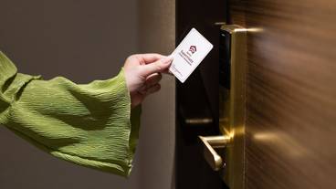 チェックイン / チェックアウト キオスク / 1