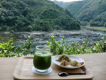 「おちゃくりcafe」 料理 42588099 四万十川と山の景色です♪