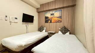 スタンダード トリプルルーム シングルベッド 3 台 禁煙