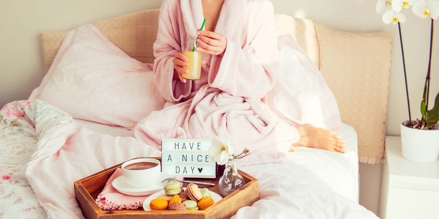  Breakfast in bed with Have a nice day text 